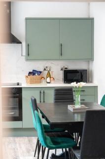 5-Bed Home Near Swansea Stadium - Swansea - 2