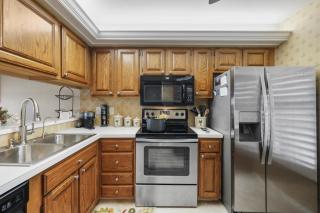 Quaint Naples condo with pool and short drive to Marco - Naples - 1
