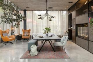 Moxy York - 1
