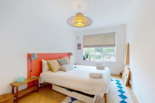 Charming 1BR Flat Steps from King's Road in Chelsea - 6