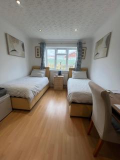 The Bungalow by SJP Kettering - Kettering - 9