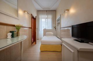 Hotel Palladium Palace - Rome - 4