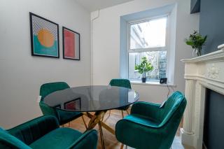 Stylish 3-Bed Swansea Home with WiFi & Kitchen - Swansea - 1