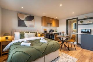 Air Conditioning, Studio in North London, Easy Transport - New Southgate - 9