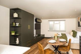 Air Conditioning, Studio in North London, Easy Transport - New Southgate - 6