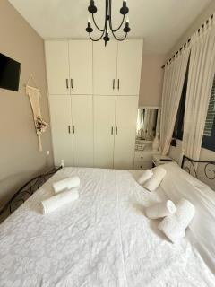 Sunset Apartments - 5