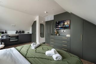 Modern Arnos Grove Studio, Air Conditioning - 8