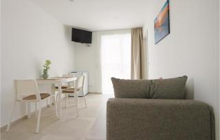 Beautiful Apartment In Vodice With Wifi - 3