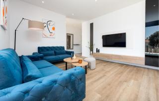 Stunning Home In Zaton - 7