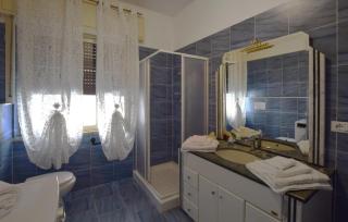1 Bedroom Stunning Apartment In Reggio Calabria - Reggio di Calabria - 6
