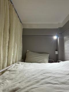 Bed and Pillow Hostel - 7