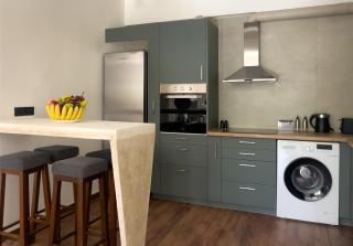 Alegria's 2BR Garden Apartment - 9