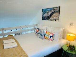 On the Water with Free Parking - By My Getaways - Brighton & Hove - 7