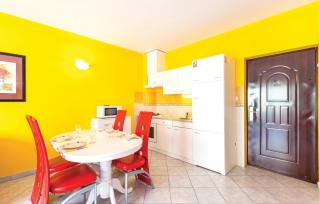 1 Bedroom Lovely Apartment In Makarska - Makarska (Macarsca) - 7