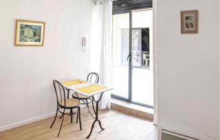 1 Bedroom Lovely Apartment In La Rochelle - 5