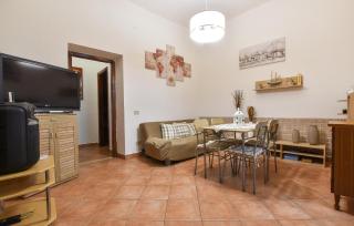 2 Bedroom Stunning Home In Capaci - 5