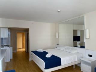 Orbi City Hotel Apartments - 9