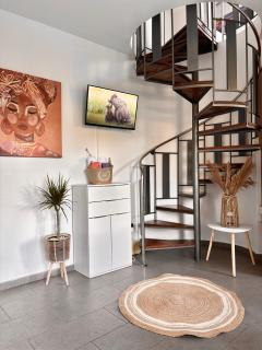 Modern Apt in Paphos Port - pool & 50 m to the sea - Paphos - 4