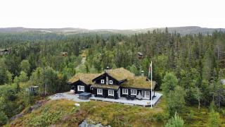 Stor velutstyrt laftehytte med usjenert uteplass, flott utsikt og Jacuzzi - Eggedal - 0