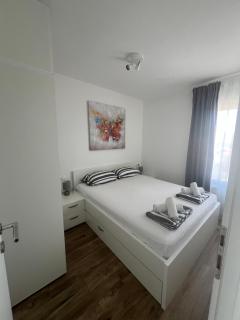 Apartment with private pool - 9