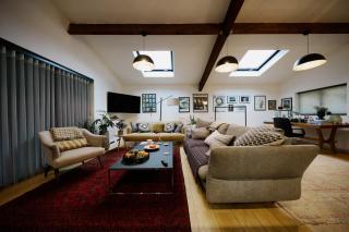 Private Luxury Open-Plan Barn Conversion - 0