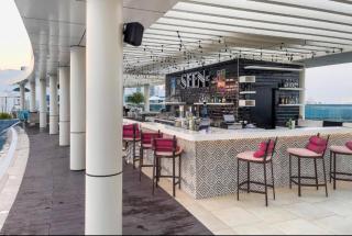 FIRST CLASS Studio Infinity Pool and Luxe Vibes - 9