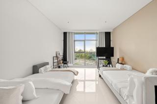 FIRST CLASS Studio Infinity Pool and Luxe Vibes - 4