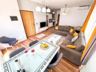 Mango Bay Apartments - 2
