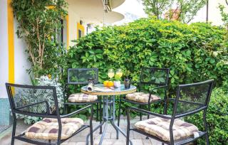 1 Bedroom Beautiful Apartment In Makarska - 2