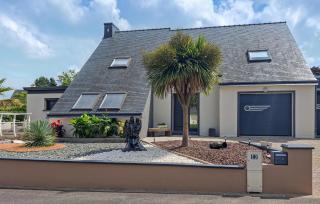 Lovely Home In Landivisiau With Sauna - 2