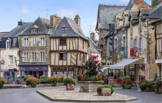 Belle Maison Bretonne En Pierr - 4