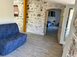 Maison ardéchoise atypique - Chomérac - 2
