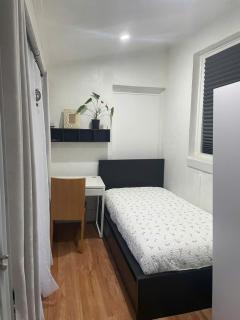 Oakleigh South Charm - 5
