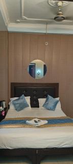 Green Bird Hospitality-Guru Residency - 2