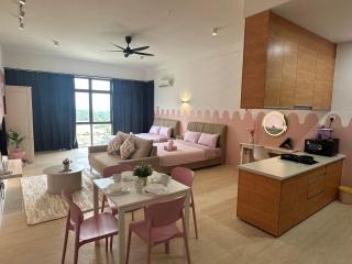 Plazio 1 Bedroom & Studio - 2