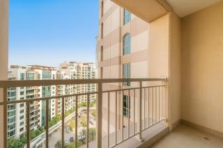 FIRST CLASS 1BR Modern Urban Retreat - 9