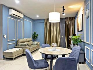 HYDE4 i-City ITQAN Homes - 8pax, Netflix, parking - 2