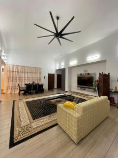 Laman Serambi Homestay - 1