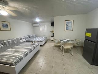 Puerta Del Sol apt4- studio with pool-central location - 9