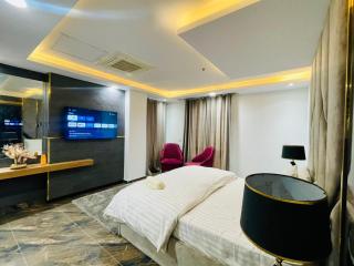 Heritage International - Family Apartments at Gold Crest Mall & Residency DHA P4 - Lahore - 1
