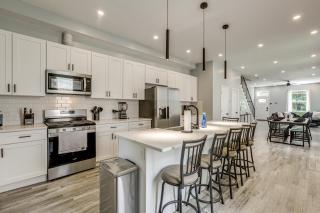 Group Getaway with Games and Patio in Philadelphia! - 2