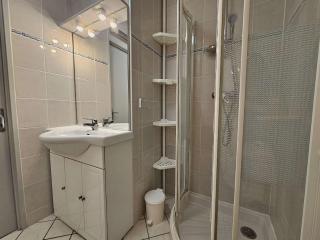 Appartement T1 avec climatisation à Balaruc-les-Bains - FR-1-553-308 - 9