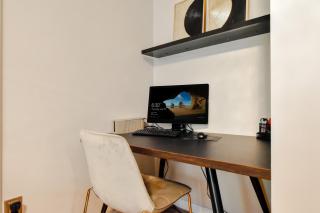 Designer 2BD Apt Near Alexander Nevski Cathedral - 2