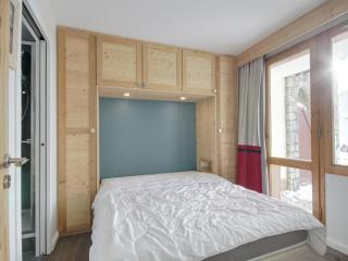 Spacieux 2 pièces avec accès pistes, terrasse, cheminée et parking - FR-1-455-147 - 2