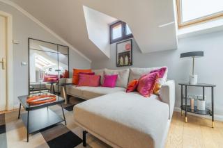 3 min walk - Puerta del Sol - AC Every Room - Desk - 9