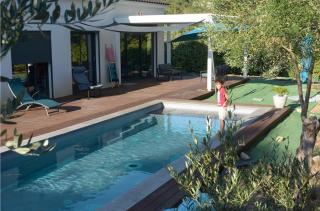 Modern house with pool - 9