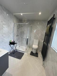 NUMBER 5 Portrush Road, Portstewart - Portstewart - 5