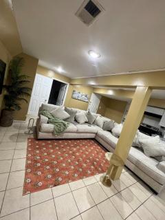 Serene 3 kings bedroom Newark airport - 5