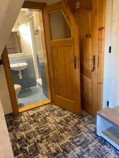 Śwarna Wynajem Pokoi - 8