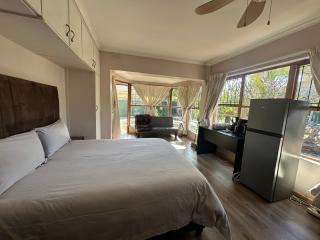 Suite Dreams Garden Dream Cottage - 1